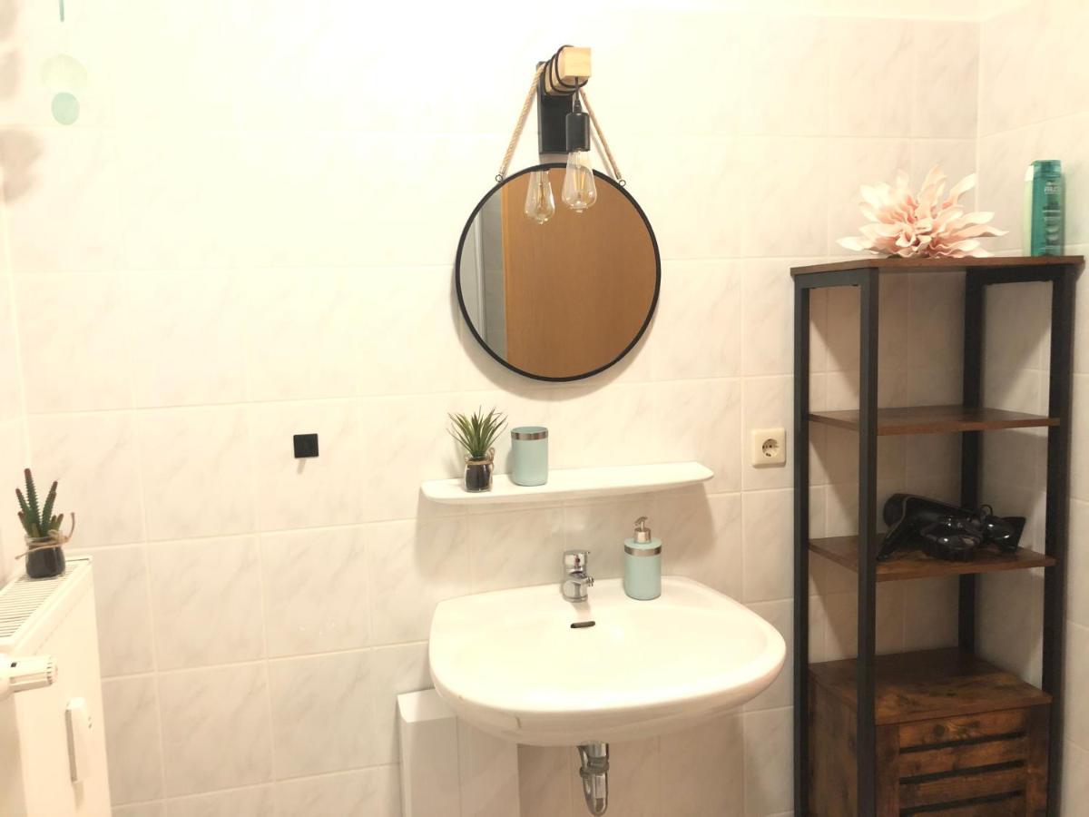 Cottbus-Apartments - Green Apartment I Privat I Wifi I Kueche I Balkon Εξωτερικό φωτογραφία